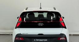 Hyundai Bayon 2023 года за 7 290 000 тг. в Астана – фото 4