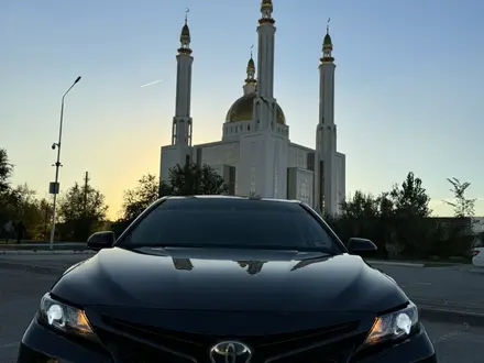 Toyota Camry 2019 года за 8 700 000 тг. в Актобе