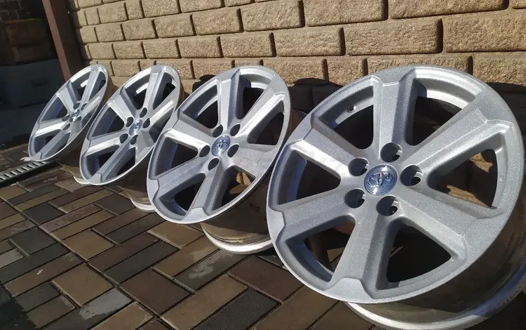 Камри. R 17 на 5x114, 3. Вылет + 35. Ширина 7, 5jj.үшін180 000 тг. в Алматы