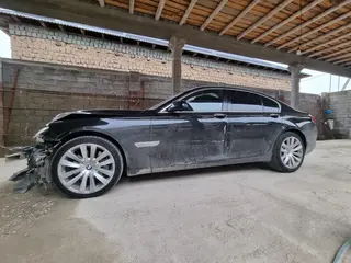 BMW 740