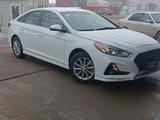 Hyundai Sonata 2019 года за 7 000 000 тг. в Алматы – фото 3