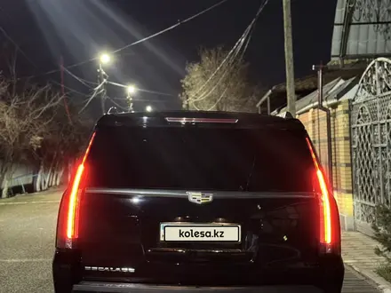 Cadillac Escalade 2016 года за 30 000 000 тг. в Алматы – фото 31