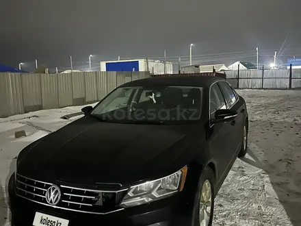 Volkswagen Passat 2016 года за 3 700 000 тг. в Атырау – фото 4