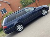 Toyota Avensis 2000 года за 3 650 000 тг. в Петропавловск – фото 2