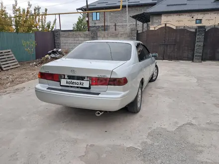 Toyota Camry 2000 года за 3 600 000 тг. в Алматы – фото 26