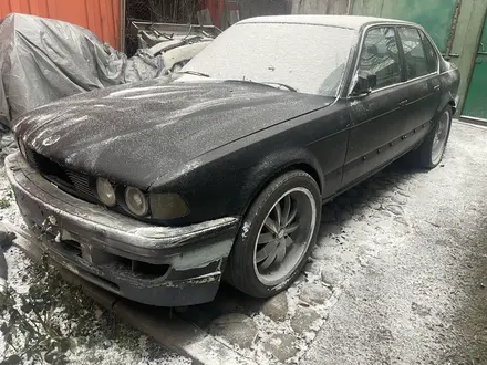 BMW 735 1992 года за 1 000 000 тг. в Алматы