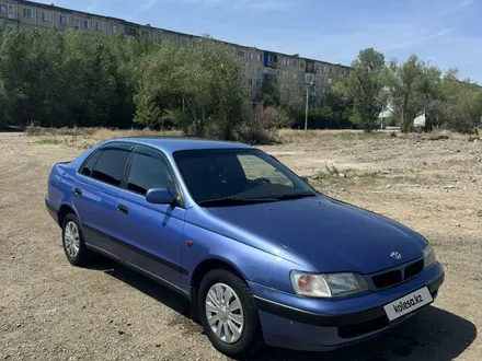 Toyota Carina E 1997 года за 2 700 000 тг. в Караганда – фото 2