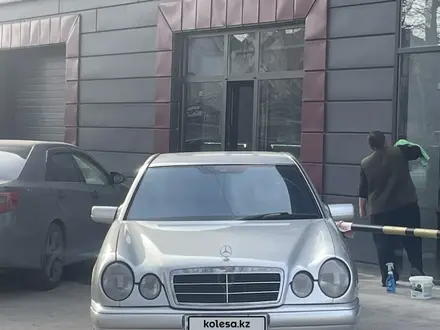 Mercedes-Benz E 280 1997 года за 3 000 000 тг. в Тараз – фото 3