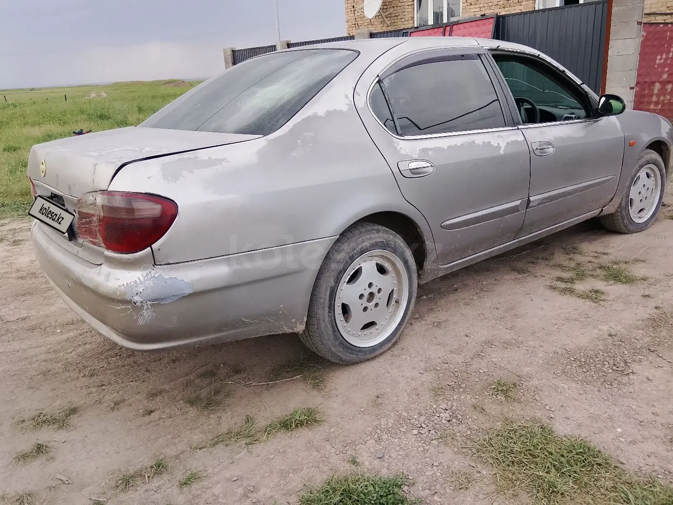 Nissan Cefiro, 2001