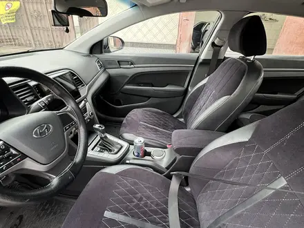 Hyundai Elantra 2018 года за 8 100 000 тг. в Тараз – фото 11
