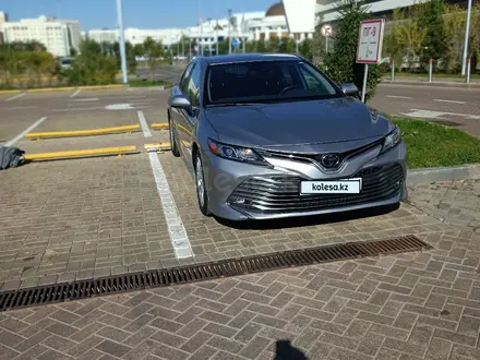 Toyota Camry 2020 года за 12 700 000 тг. в Астана