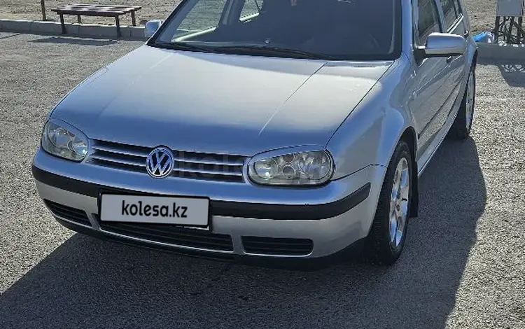 Volkswagen Golf 2003 годаүшін3 200 000 тг. в Актау