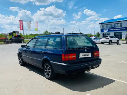 Volkswagen Passat 1994 года за 1 800 000 тг. в Уральск – фото 7