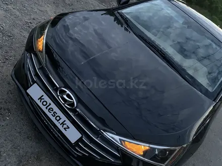 Hyundai Elantra 2019 года за 7 686 549 тг. в Алматы – фото 3