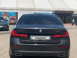 BMW 530 2022 года за 26 800 000 тг. в Алматы – фото 3