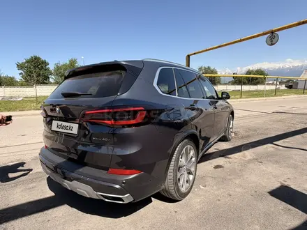 BMW X5 2021 года за 28 500 000 тг. в Алматы – фото 5