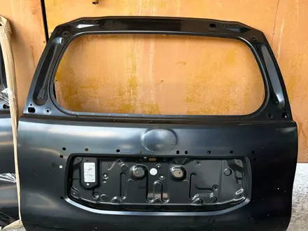 Крышка багажника на Prado 150 за 370 000 тг. в Шымкент – фото 3