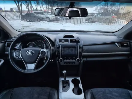 Toyota Camry 2014 года за 6 200 000 тг. в Уральск – фото 10