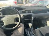 Toyota Camry 1998 года за 3 000 000 тг. в Алматы – фото 4