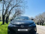 Hyundai Elantra 2019 года за 7 900 000 тг. в Алматы – фото 2