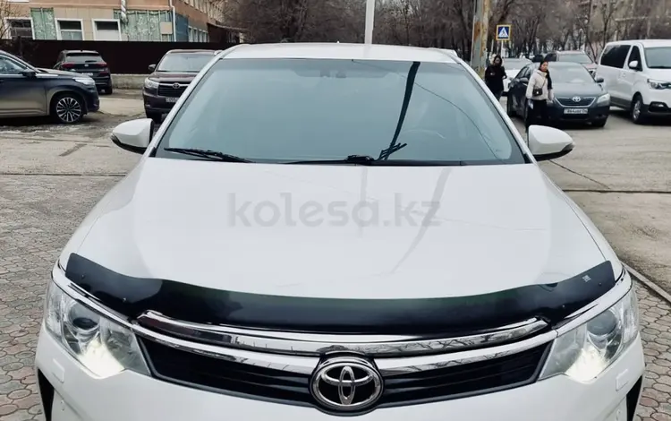 Toyota Camry 2017 года за 11 500 000 тг. в Атырау