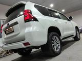 Toyota Land Cruiser Prado 2018 года за 25 000 000 тг. в Алматы – фото 5