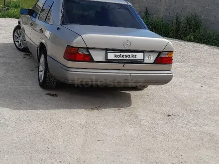 Mercedes-Benz E 200 1991 года за 1 100 000 тг. в Шымкент – фото 2