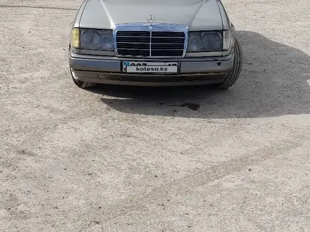 Mercedes-Benz E 200 1991 года за 1 100 000 тг. в Шымкент – фото 4