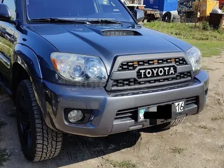 Решетка радиатора в стиле TRD с ДХО на 4runner 215 за 55 000 тг. в Алматы – фото 2