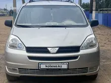Toyota Sienna, 2004