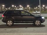 Volkswagen Touareg 2007 года за 4 500 000 тг. в Астана – фото 4