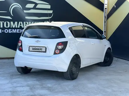 Chevrolet Aveo 2013 года за 4 000 000 тг. в Атырау – фото 5