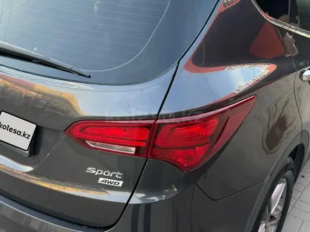 Hyundai Santa Fe 2017 года за 9 700 000 тг. в Алматы – фото 10