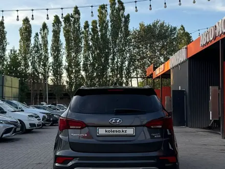Hyundai Santa Fe 2017 года за 9 700 000 тг. в Алматы – фото 5