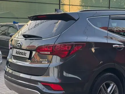 Hyundai Santa Fe 2017 года за 9 700 000 тг. в Алматы – фото 9