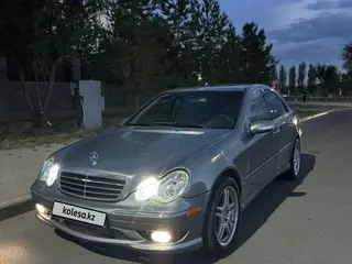 Mercedes-Benz C-Class, 2005