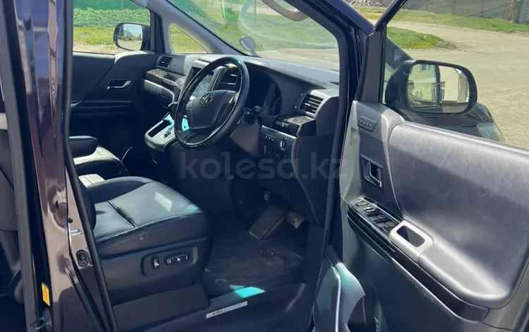 Toyota Vellfire 2012 годаүшін7 200 000 тг. в Актобе