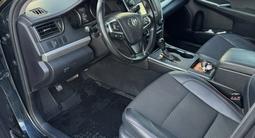 Toyota Camry 2015 годаүшін5 900 000 тг. в Атырау – фото 4