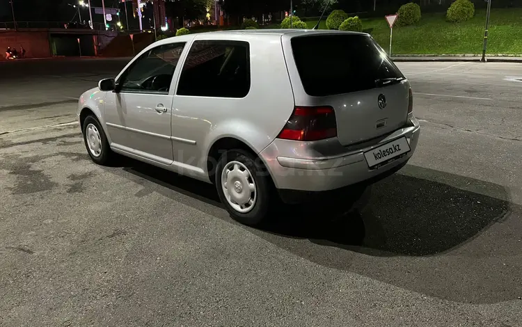 Volkswagen Golf 2002 годаүшін2 100 000 тг. в Алматы