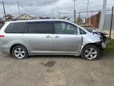 Toyota Sienna, 2013