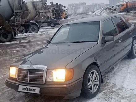 Mercedes-Benz E 200 1988 года за 900 000 тг. в Астана – фото 3