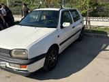 Volkswagen Golf 1994 годаүшін1 600 000 тг. в Алматы