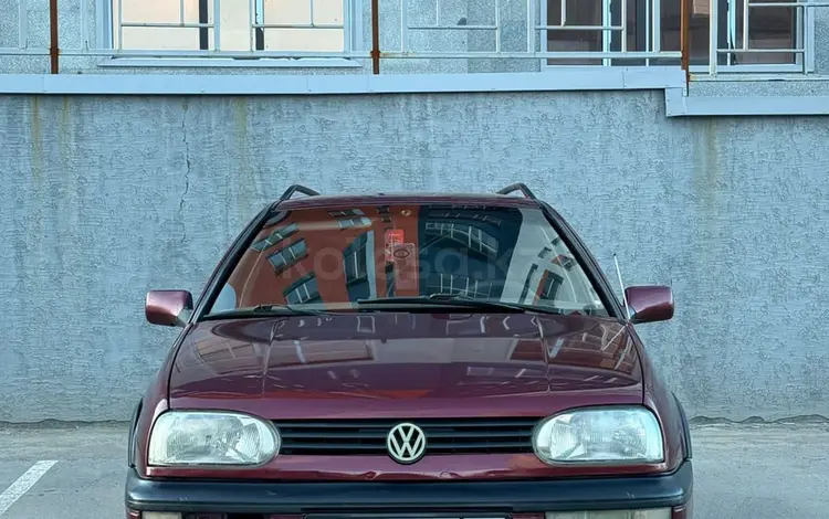 Volkswagen Golf 1994 годаүшін1 350 000 тг. в Астана