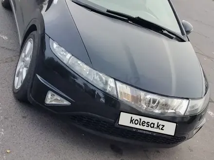 Honda Civic 2009 года за 4 000 000 тг. в Караганда – фото 2