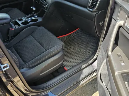 Kia Sportage 2019 года за 9 300 000 тг. в Петропавловск – фото 13