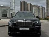 BMW X7 2021 года за 90 000 000 тг. в Астана