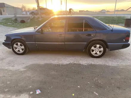 Mercedes-Benz E 230 1991 года за 1 100 000 тг. в Алматы