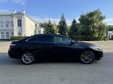 Toyota Camry 2015 года за 7 960 000 тг. в Уральск – фото 3