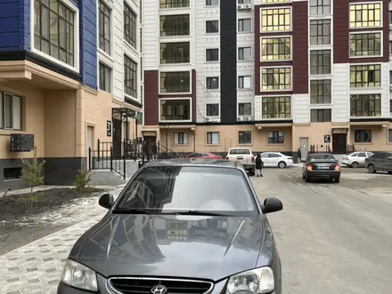 Hyundai Accent 2007 года за 1 620 000 тг. в Атырау – фото 2