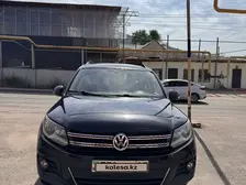 Volkswagen Tiguan, 2011